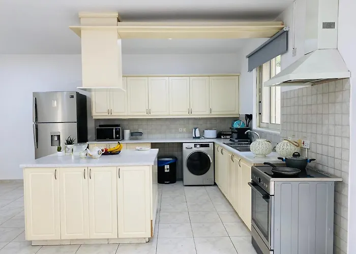 Gaia - 4 Bedroom House In Larnaca