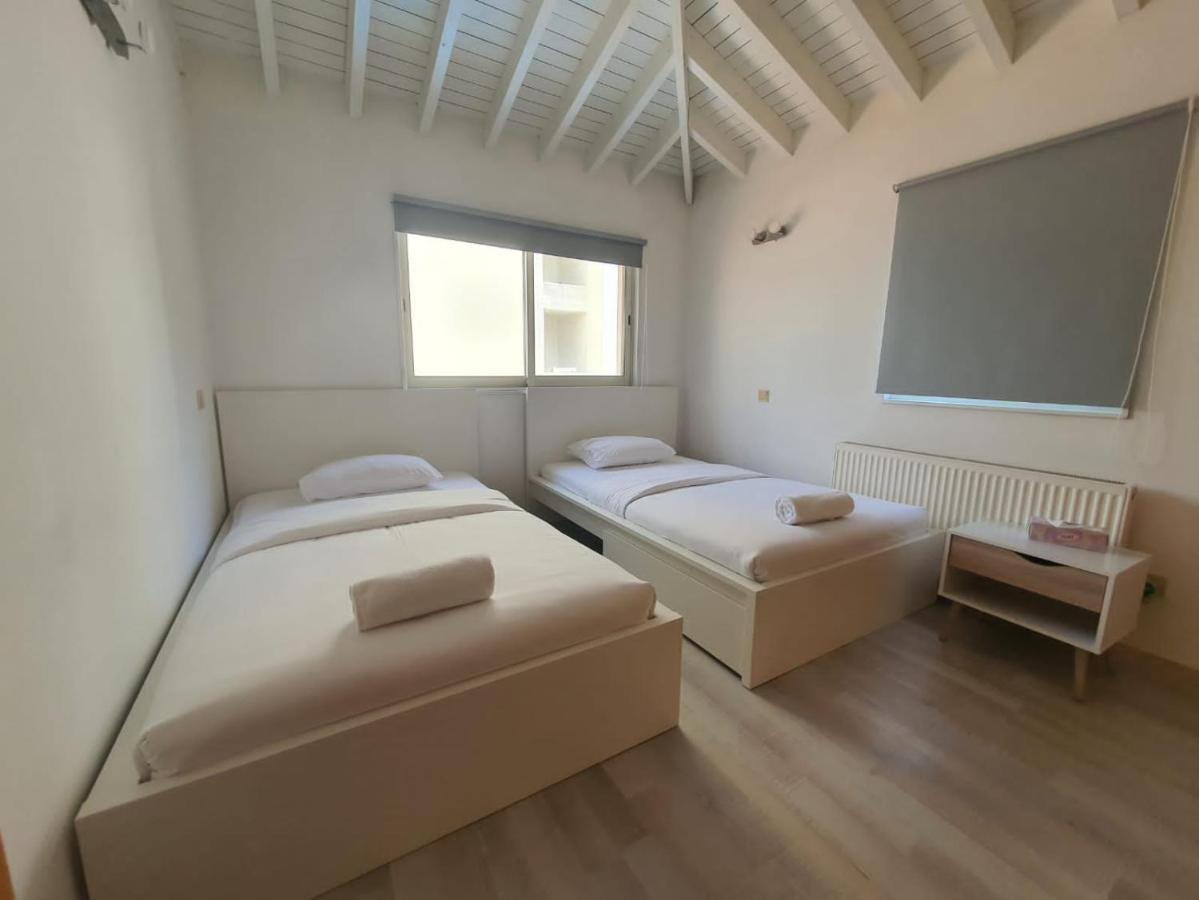Villa Gaia - 4 Bedroom House In Larnaca